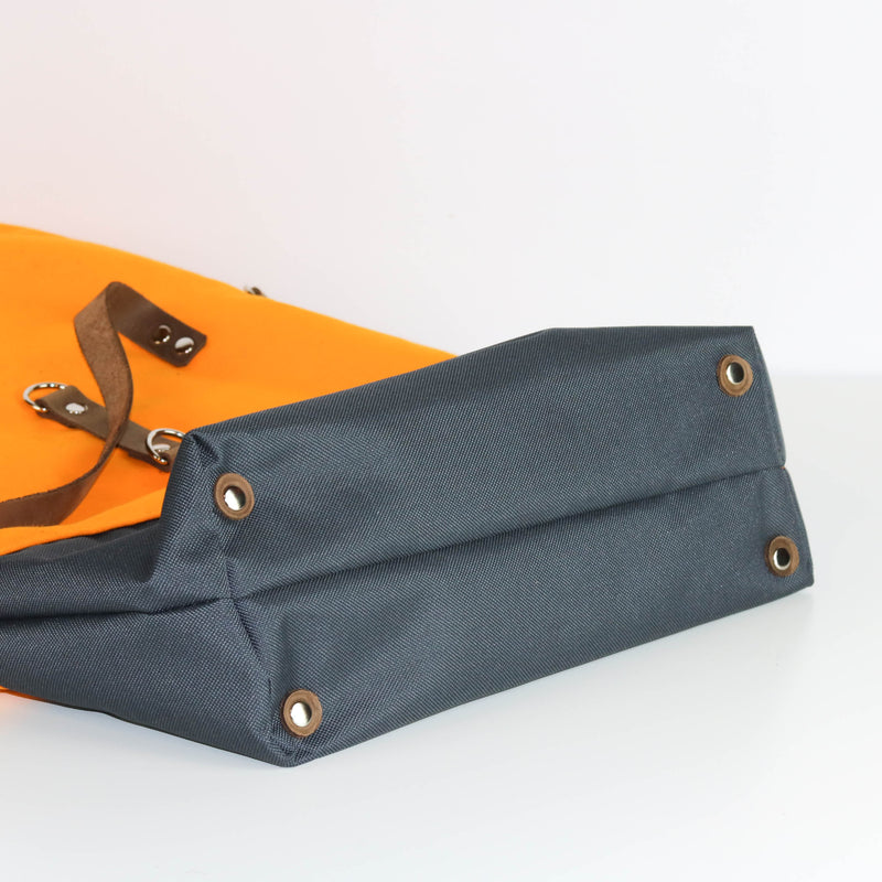 Handtasche Roll Top "Tomma" •  Gelb • Wasserabweisend  • Kinderwagentasche