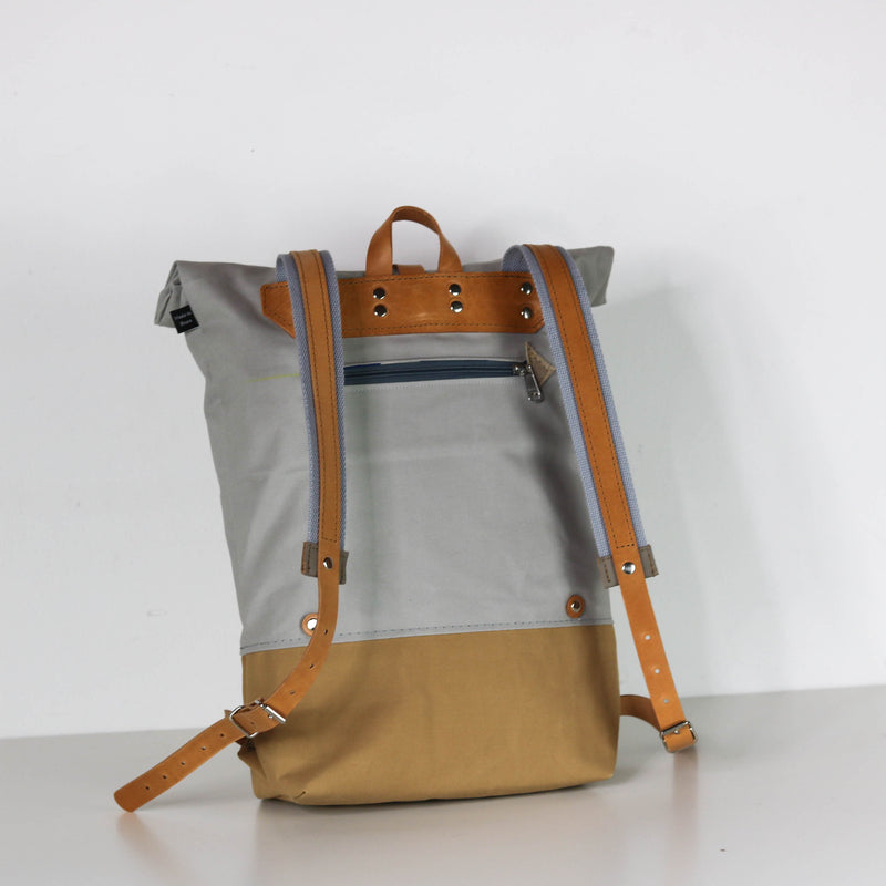 Rucksack Roll Top  "Fedor" •  Hellgrau Beige • wasserabeisend