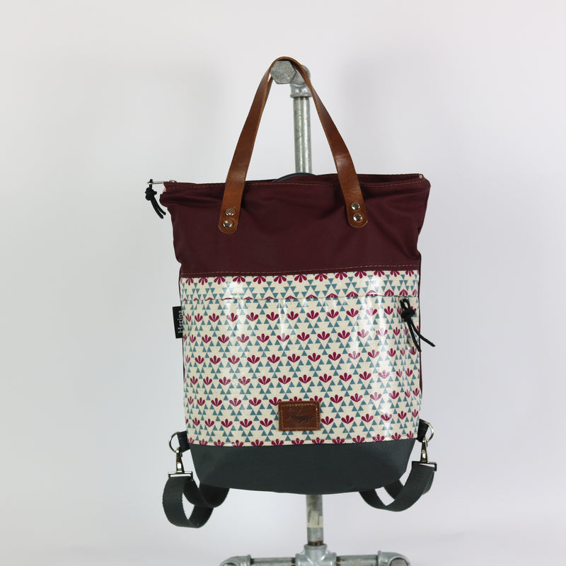 Rucksack Tasche "Hanke"  • Shopper mit Rucksack Funktion  • Weinrot Bio Baumwolle • 2in1 Convertible Tote Bag