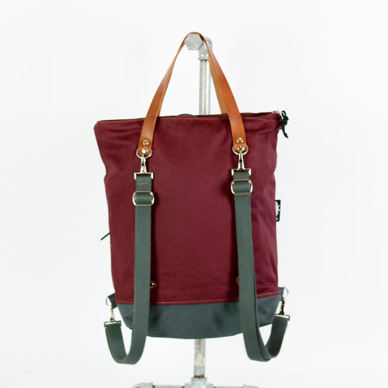 Rucksack Tasche "Hanke"  • Shopper mit Rucksack Funktion  • Weinrot Bio Baumwolle • 2in1 Convertible Tote Bag