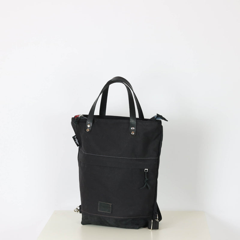 Rucksack Tasche "Oskar"  • Shopper mit Rucksack Funktion  • Schwarz  • 2in1 Convertible Tote Bag