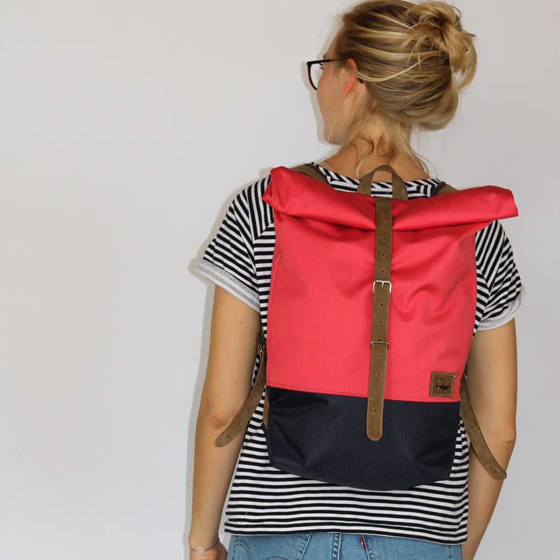 Rucksack Roll Top "Femke" • Himbeer Rot  • wasserabweisend