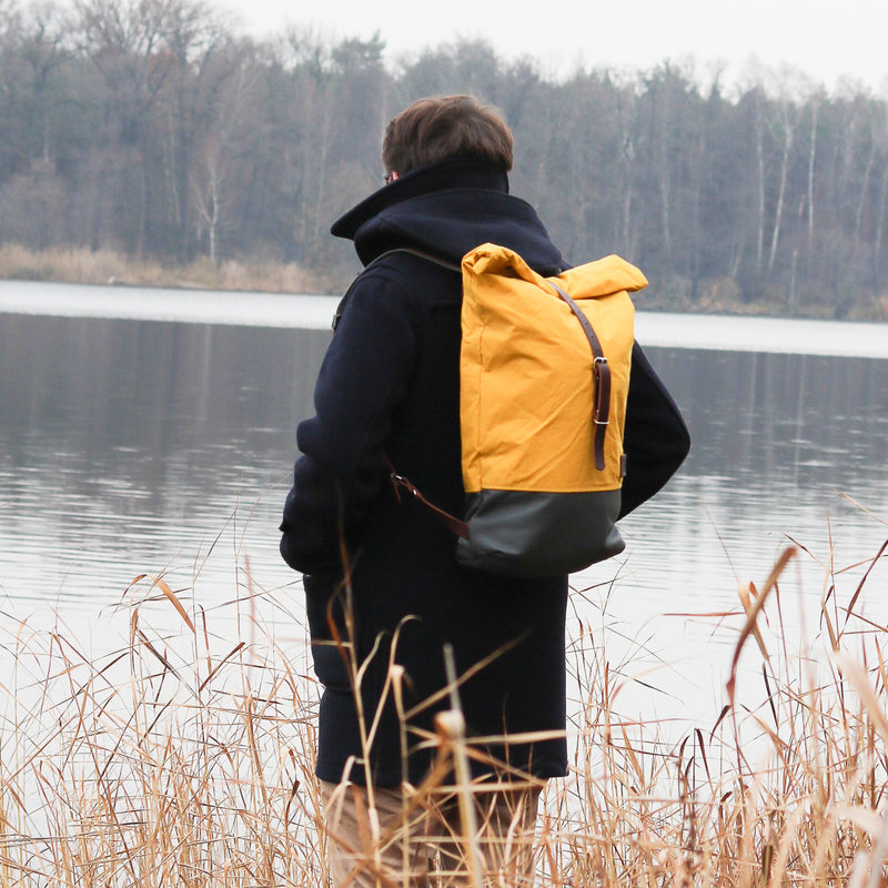 Rucksack Roll Top "Tomma" • Curry Gelb • waxed Canvas