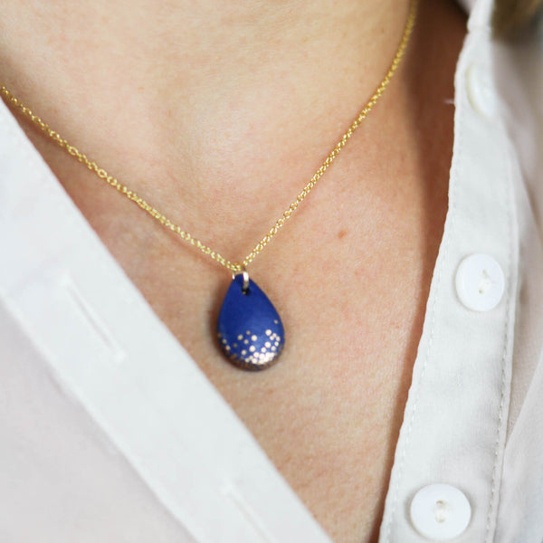 Kette  • Gold Blau • Tropfenform